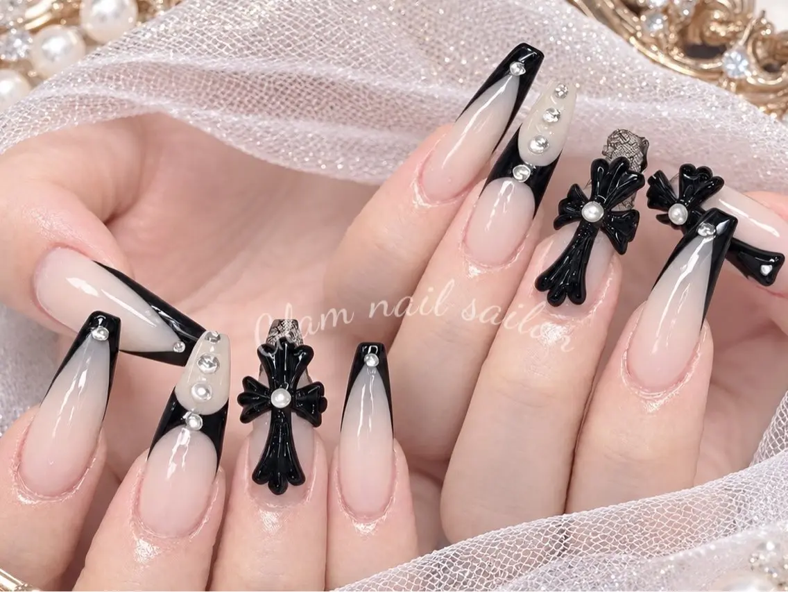 ネイル ハンドネイル エツメ💅 長さ出し🎀デザインのネイルデザイン