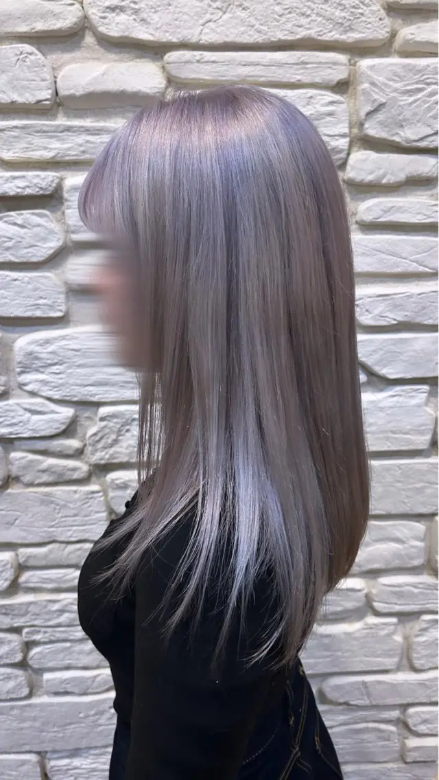 ロング カラー ラベンダーカラー 赤堀 凪咲のヘアスタイル