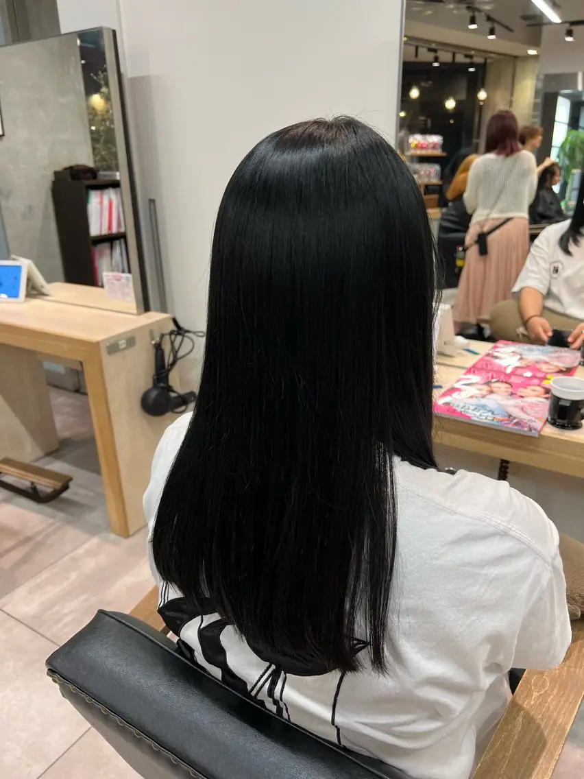 セミロング カラー 🌞レイヤー×カラー 前川那津美🌞のヘアスタイル