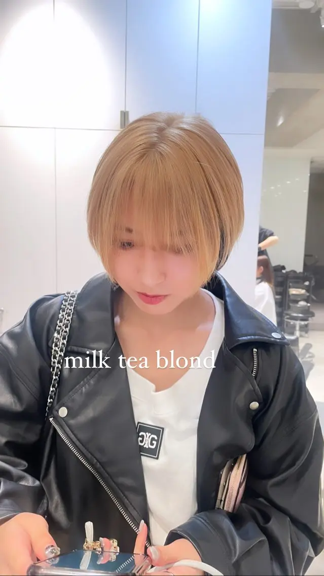 ショート カラー ヘアアレンジ ベージュカラー ブリーチ ブロンド ブロンドベージュ ヘアカラー トリートメント ヘアセット topstylist 🖤川辺晴加のヘアスタイル