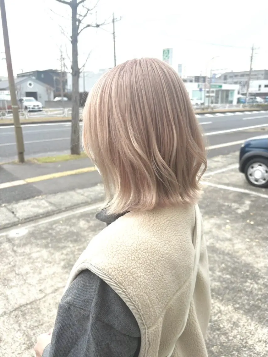 カラー ブリーチ 近江 直毅のヘアスタイル