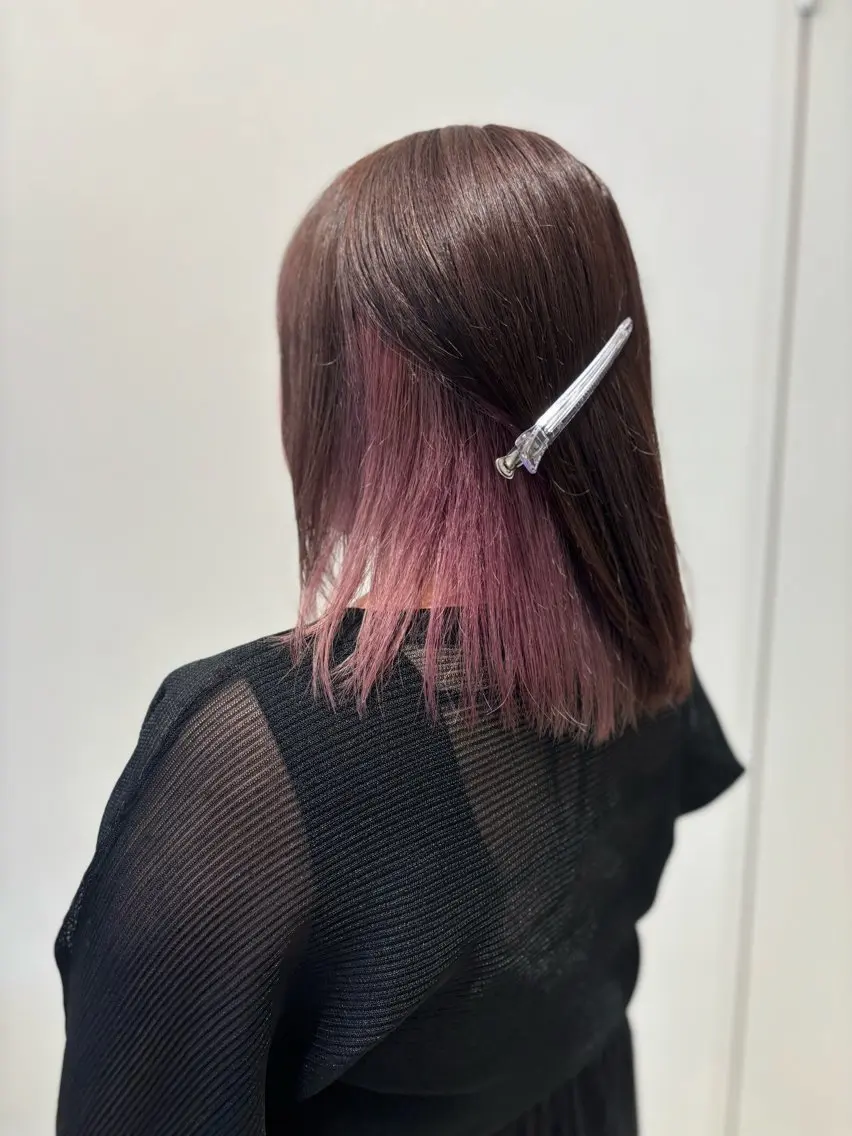 セミロング カラー ブリーチ インナーカラー 🧸艶髪🫧‪🎀 岡由紀乃のヘアスタイル
