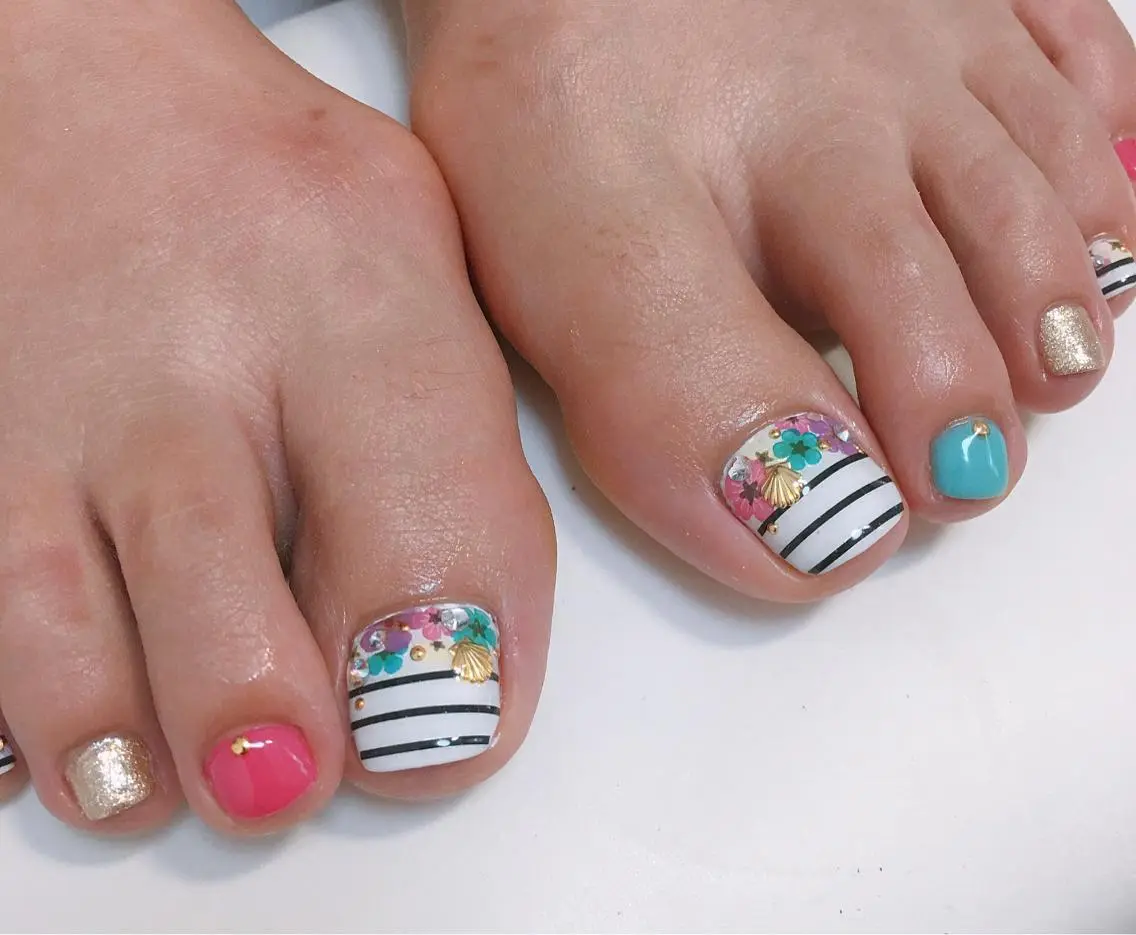 ネイル フットネイル Emu Nailのネイルデザイン