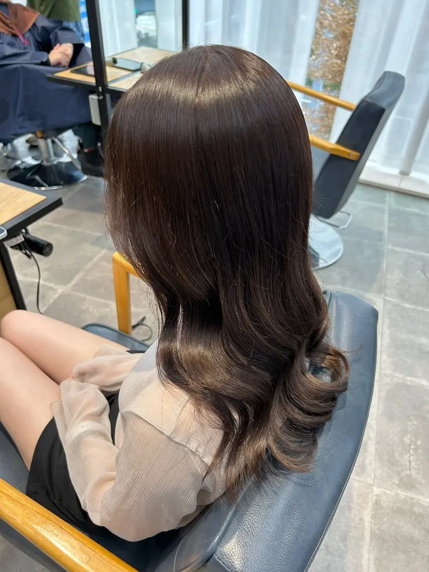 ロング カラー カット ヘアカラー トリートメント newi梅田🫧韓国 ヘア🫧sakiのヘアスタイル