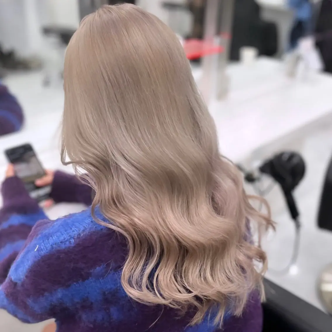 ロング カラー ヘアカラー トリートメント ヘッドスパ 🫧うる艶トレンド 🫧透明感カラーのヘアスタイル