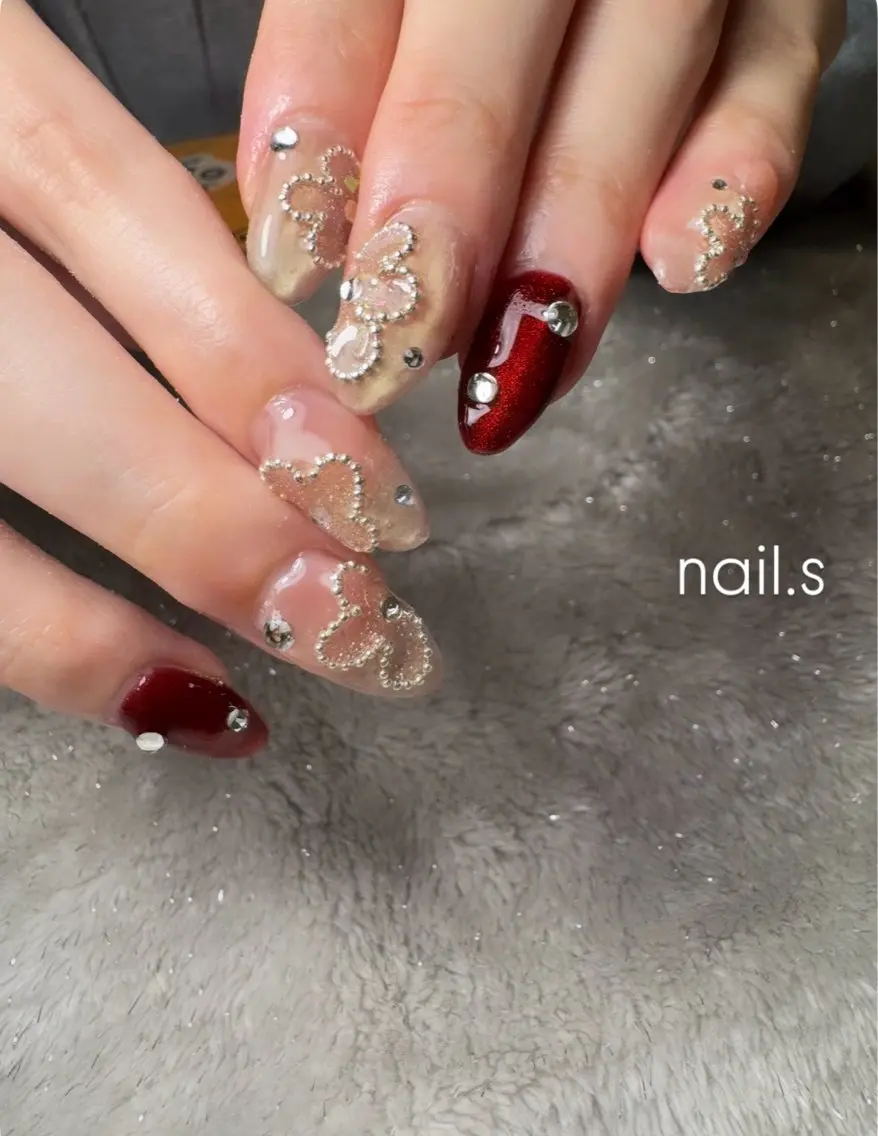 ネイル 長さ出し キラキラネイル マグネットネイル 赤色 ハンドネイル nail.s misatoのネイルデザイン
