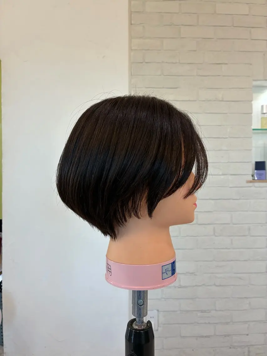 ショート ショートボブ ボブ ショートヘア いさか ゆうきのヘアスタイル