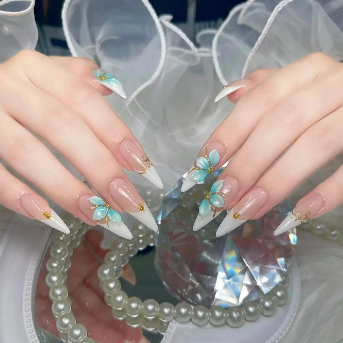 ネイル オーロラネイル チークネイル フラッシュネイル フレンチネイル ジェルネイル ハンドネイル フットネイル Hann Nailのネイルデザイン