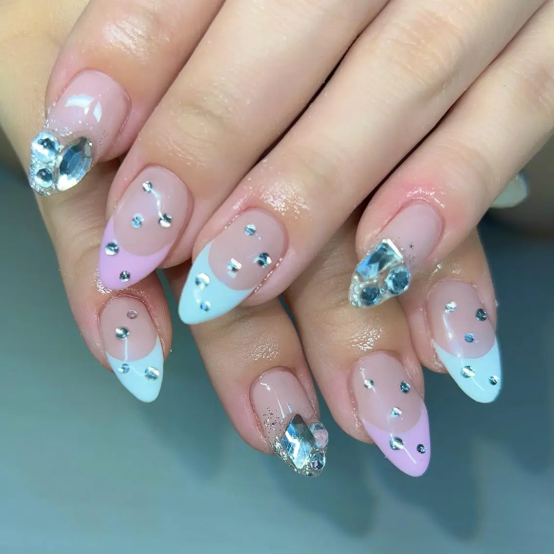 ネイル フレンチネイル キラキラネイル ハンドネイル 【Yappy🌈】 💖P-tanaのネイルデザイン