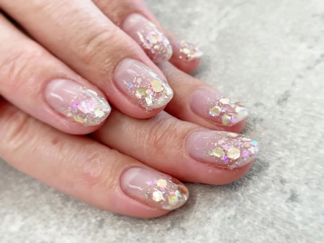 ネイル オーロラネイル フットネイル フレンチネイル グラデーション キラキラネイル FASTNAIL PLUS 新宿店のネイルデザイン