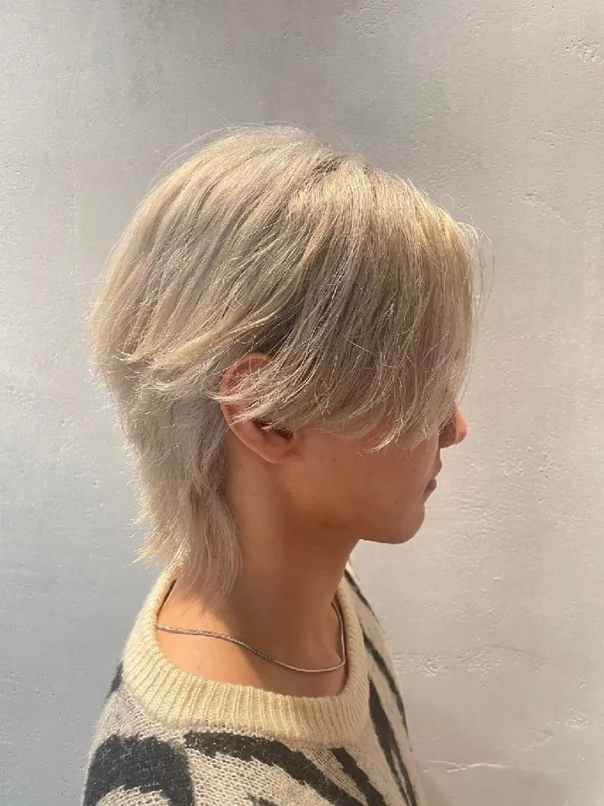 カラー シルバー ホワイトシルバー こだっく /メンズカットのヘアスタイル