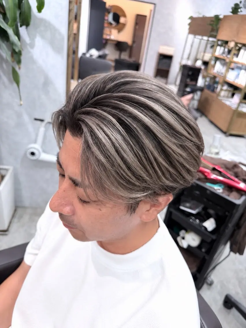 カラー メンズ メンズバレイヤージュ バレイヤージュ C'LD Hair トモヤのヘアスタイル