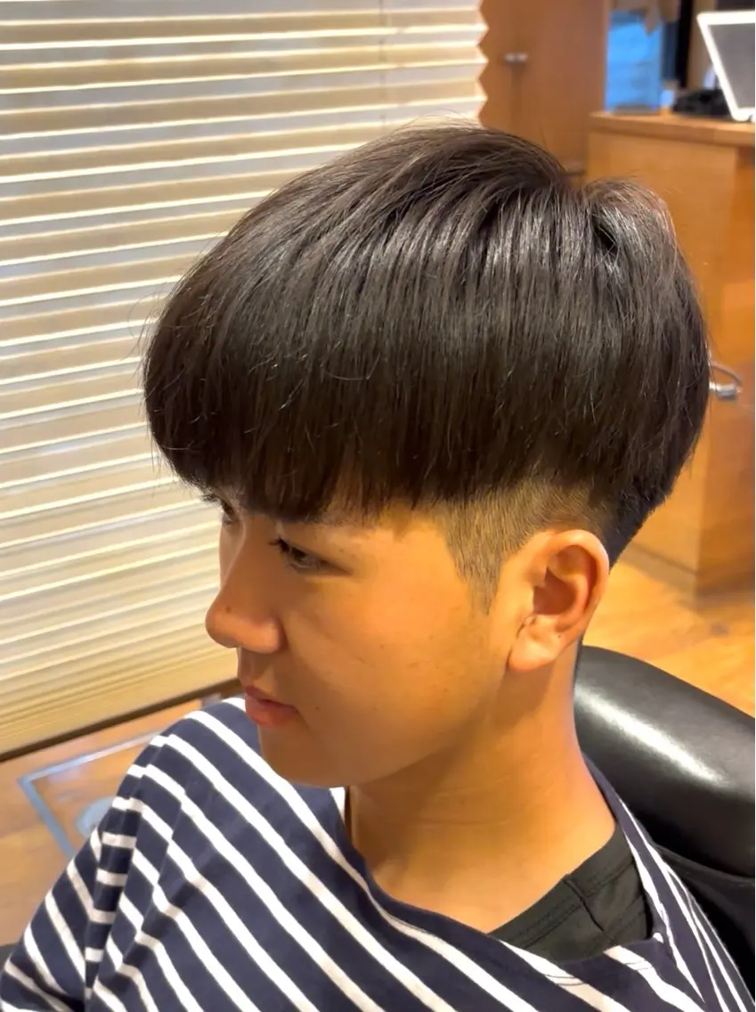 ショート メンズ✂️レディス 岩井勇磨のヘアスタイル
