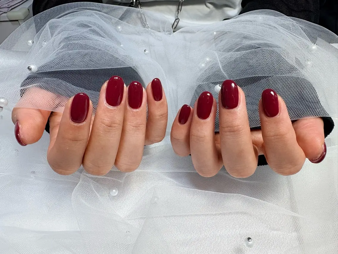 ネイル フットネイル ジェルネイル ラメ(グリッター) マグネットネイル 持ち込み ハンドネイル ハンドケア ♡Bivi♡自爪に 優しいネイルサロンのネイルデザイン