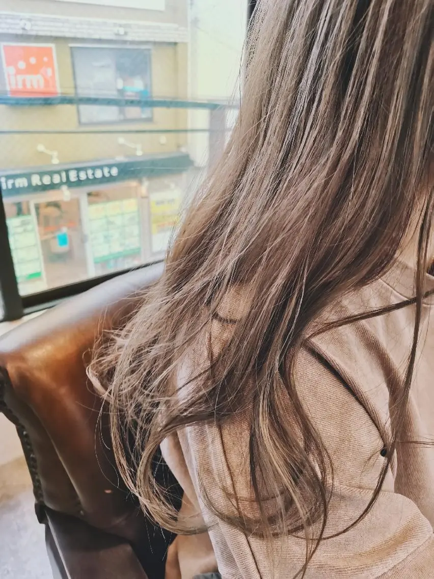 【こだわり✨💎✨】カット+カラー+ブリーチハイライト🌈+補修トリートメント🏳️🌈の写真