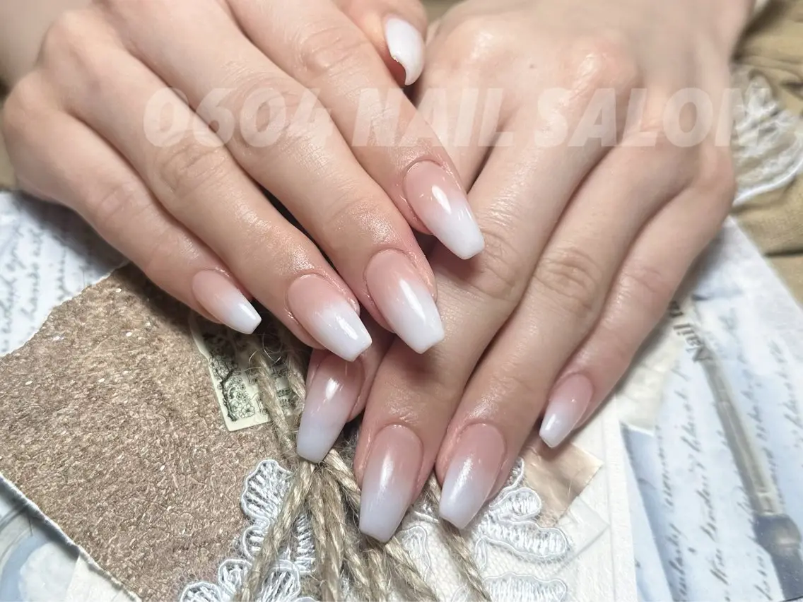 ネイル グラデーション ishiro 🍂のネイルデザイン