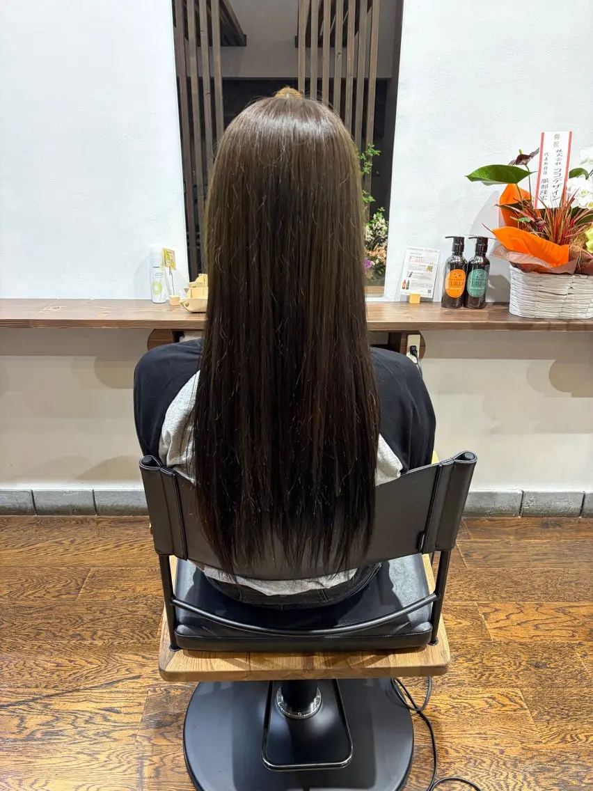 ロング カラー ブラウンカラー 纐纈 佳乃のヘアスタイル