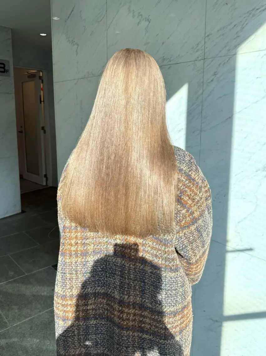 ロング カラー ブリーチ マツオカ マコのヘアスタイル