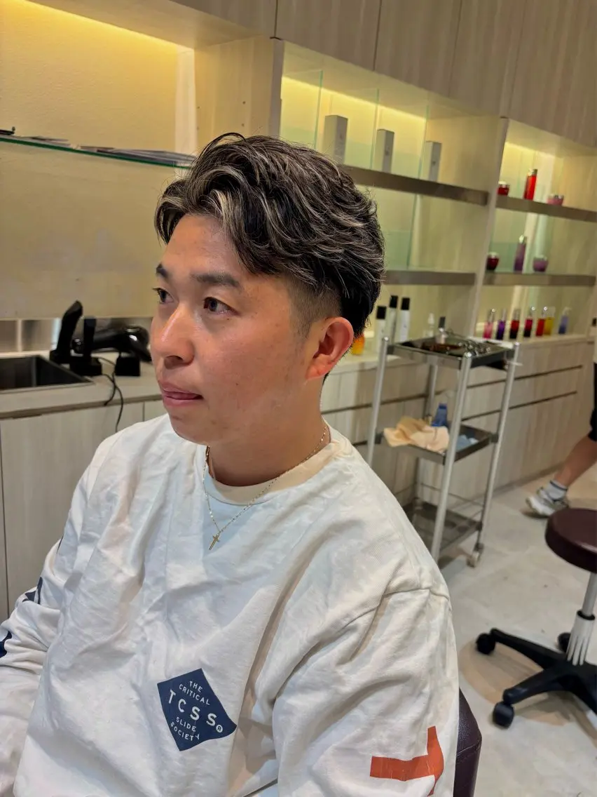 ショート カラー メンズ メンズメッシュ 抜きっぱなしブロンド メッシュ CAMUE代表 Masaのヘアスタイル