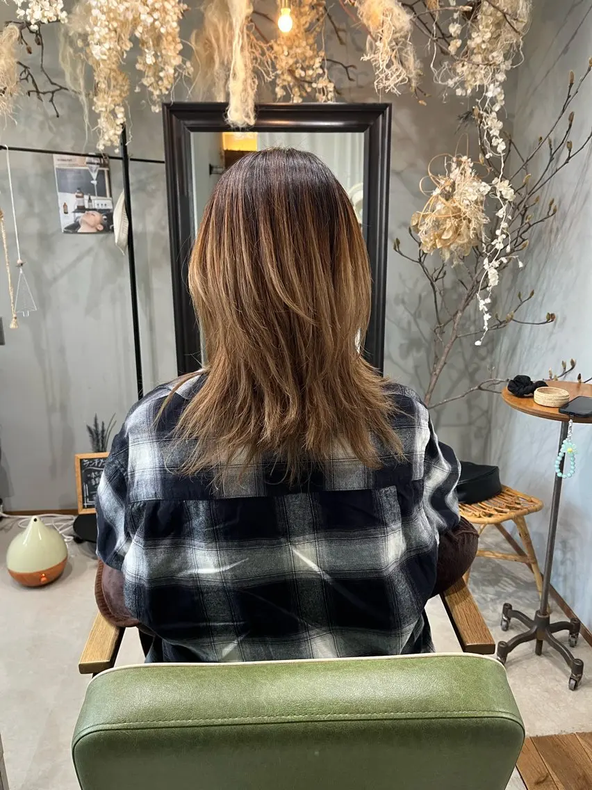 セミロング レイヤーカット フクウラ ミホのヘアスタイル