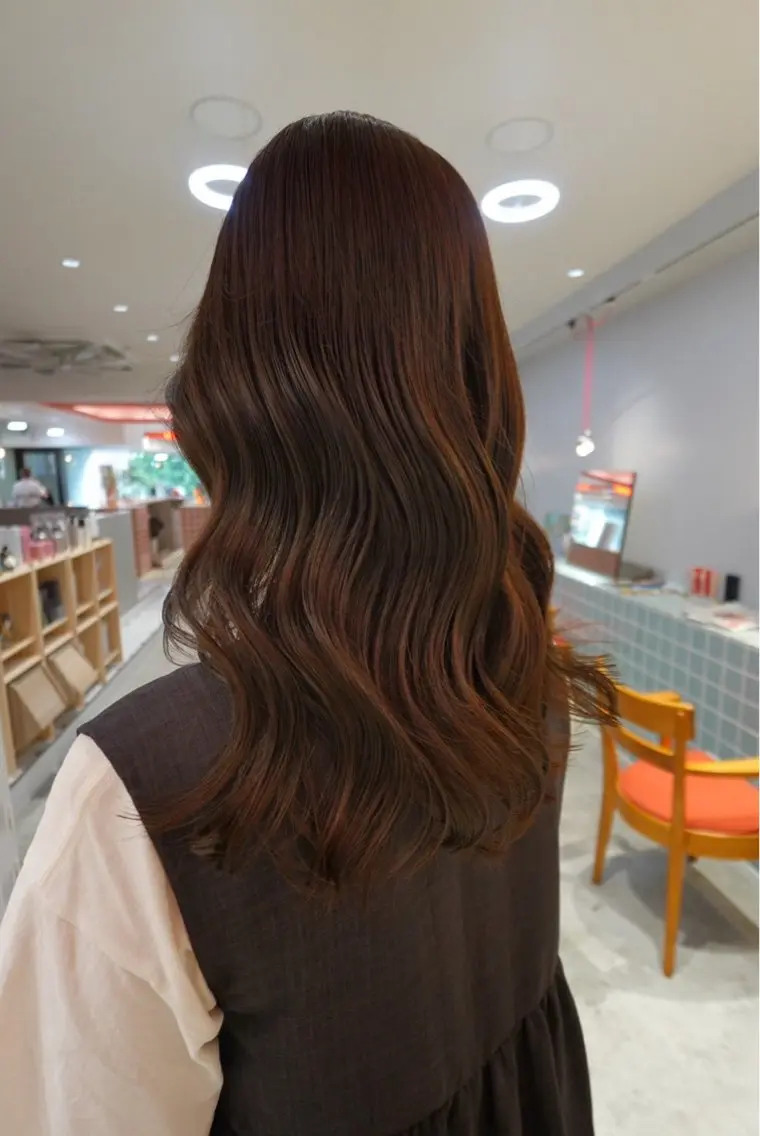 セミロング ヘアカラー 菊地 心のヘアスタイル