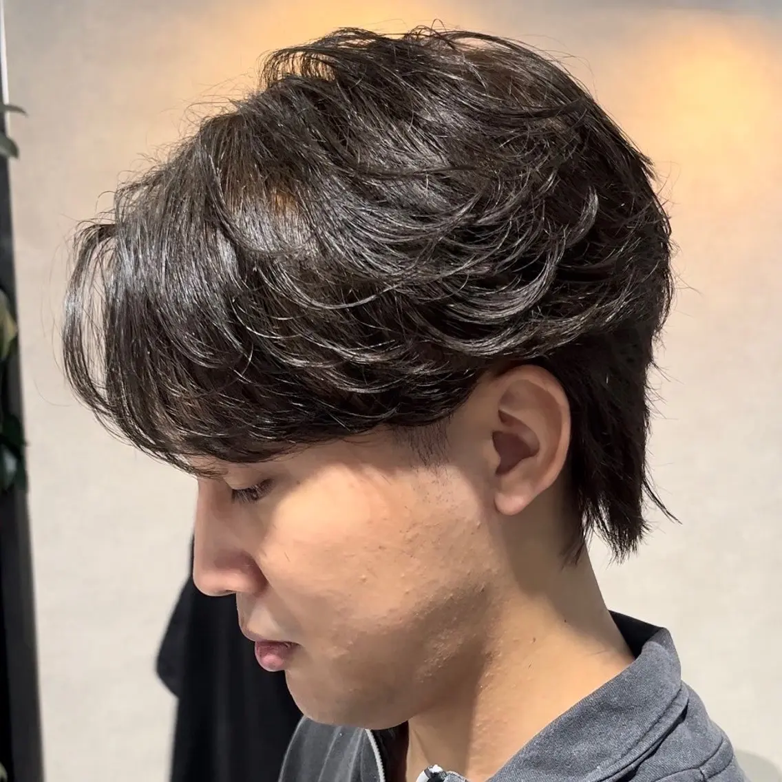 ショート カラー パーマ メンズ カット パーマ センターパート マスターかずまのヘアスタイル