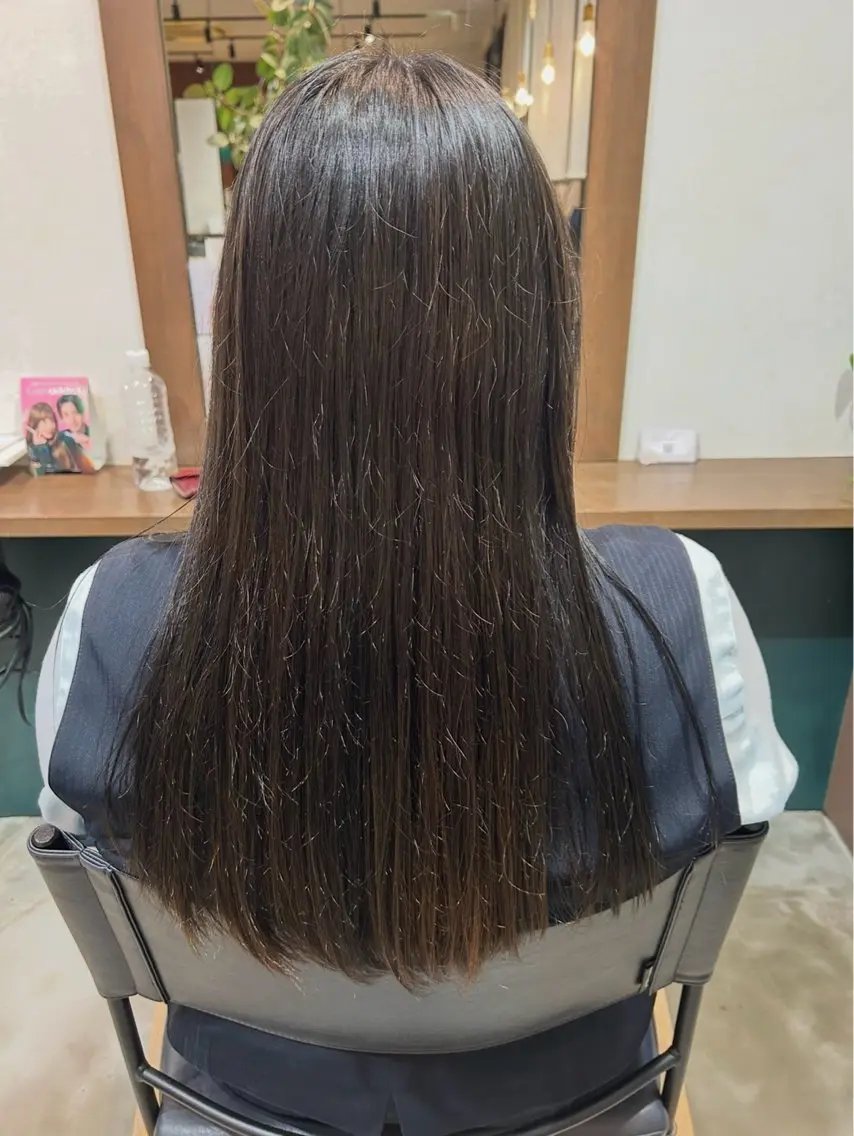 ロング ヘアカラー 坂井 唯人のヘアスタイル