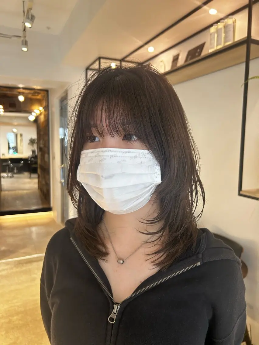 セミロング 暖色カラー 奥村陽花のヘアスタイル