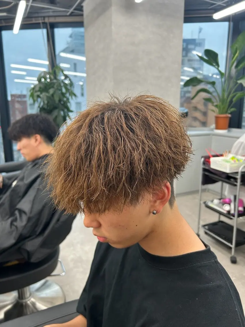 ショート カラー パーマ ヘアアレンジ メンズ キッズ 磯村 翔大のヘアスタイル