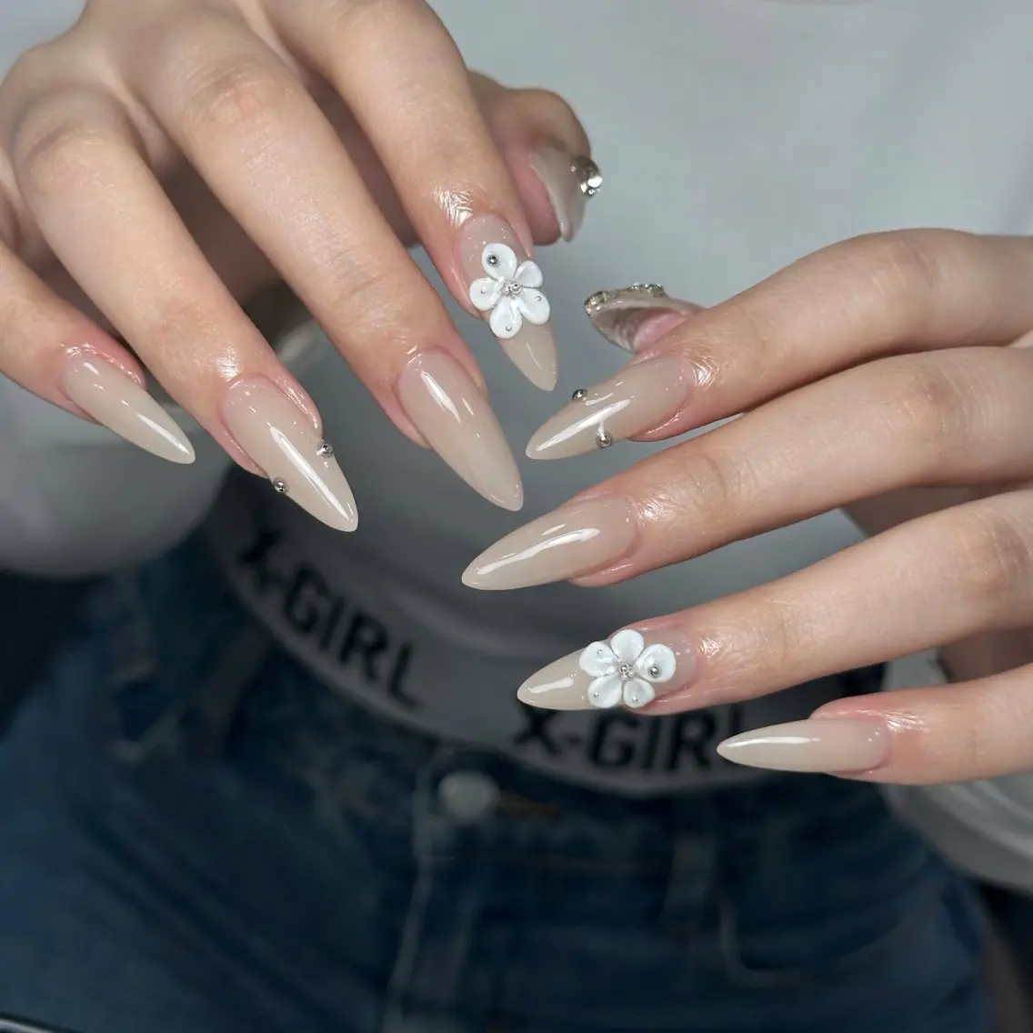 ネイル オーロラネイル フットネイル フレンチネイル ジェルネイル ガラスフレンチ ハンドネイル Michi Nail Ikebukuroのネイルデザイン
