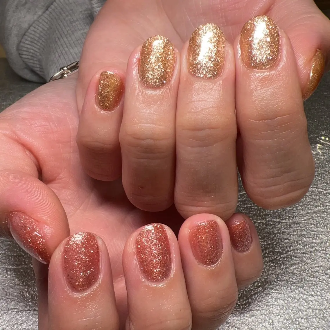 ネイル ラメ(グリッター) イエティ .のネイルデザイン