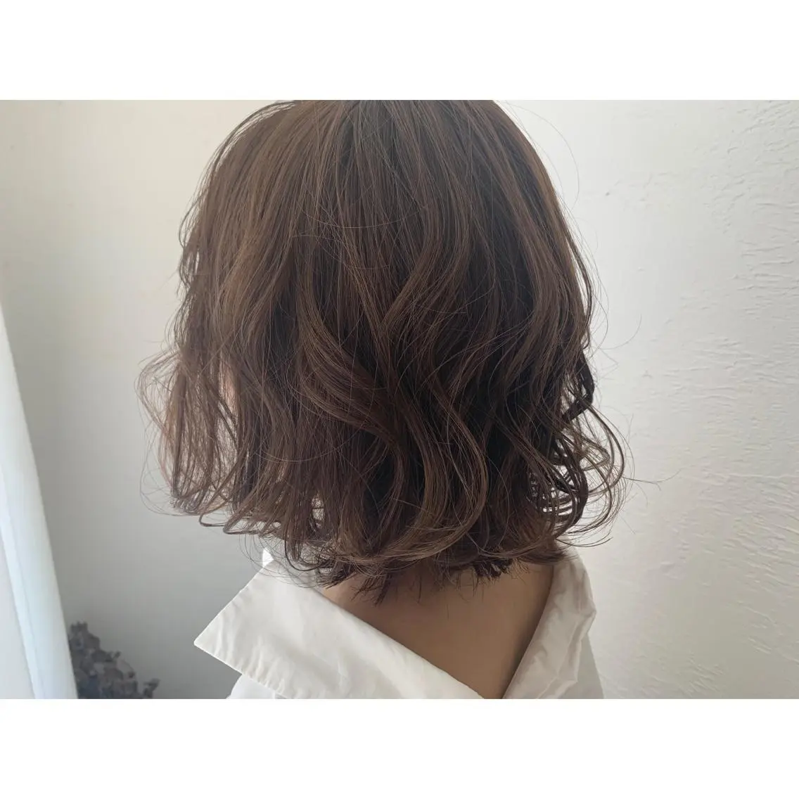 ミディアム カラー fio マナミのヘアスタイル