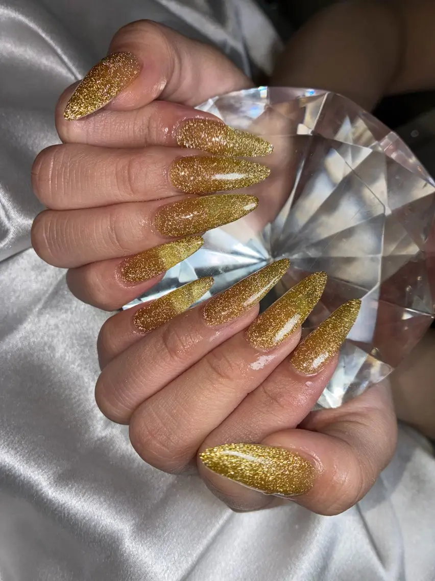 ミディアム ハンドネイル YOKOSUKA NAILS💅🩶のネイルデザイン