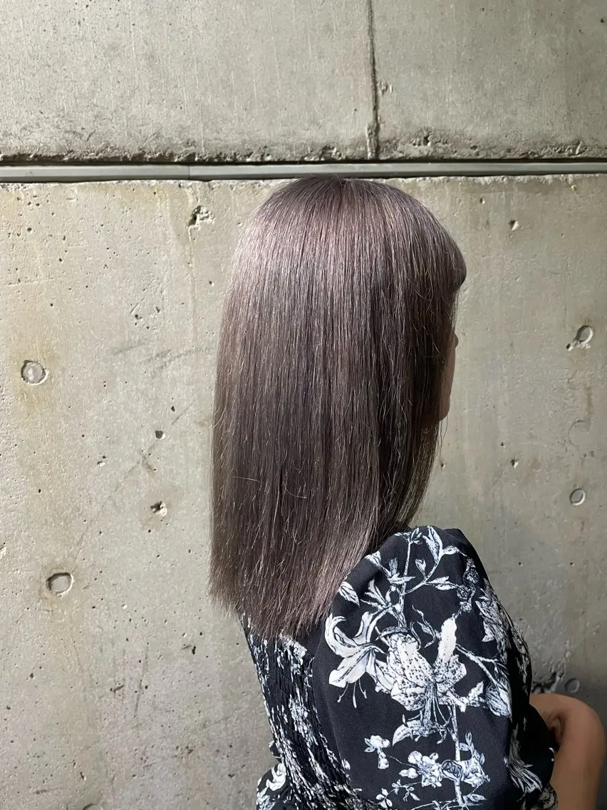 カラー アッシュ ミルクティーアッシュ 脇 麻紘のヘアスタイル