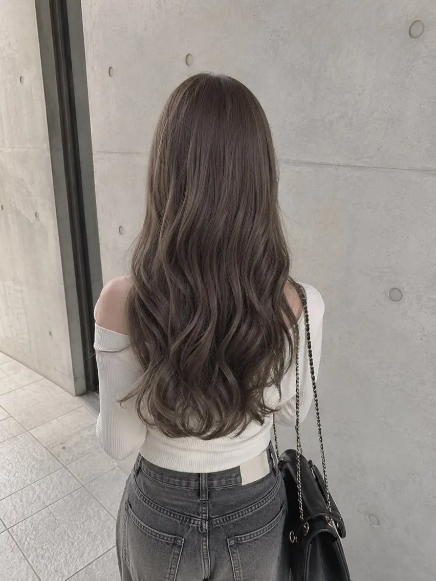 ロング カラー ベージュカラー オリーブベージュ オリーブ特化/透明感 /垢抜け/るき⭐️のヘアスタイル