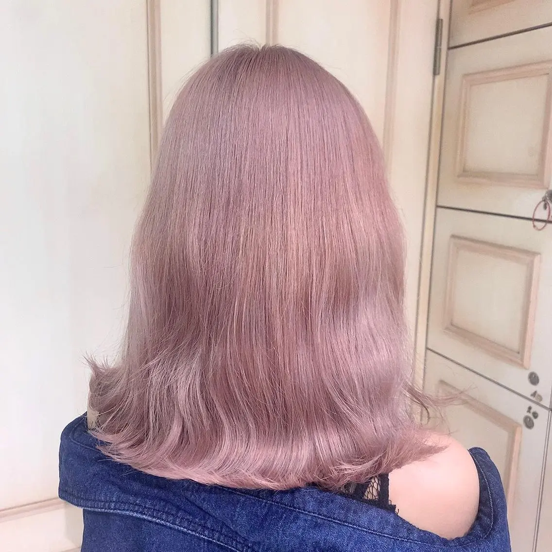 ミディアム カラー ブリーチ 透明感カラー ピンクカラー ホワイトピンク ハイトーン職人 ♡推しカラー♡カイトのヘアスタイル