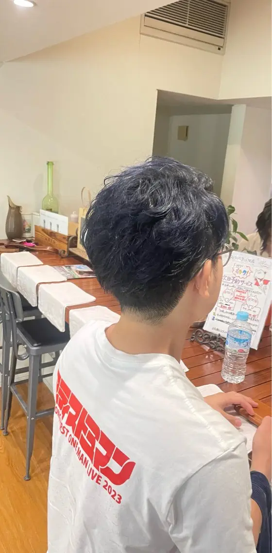 カラー メンズ メンズブリーチ ブリーチ ブルーカラー 透明感カラー ヘアカラー シュリ /岐阜のヘアスタイル