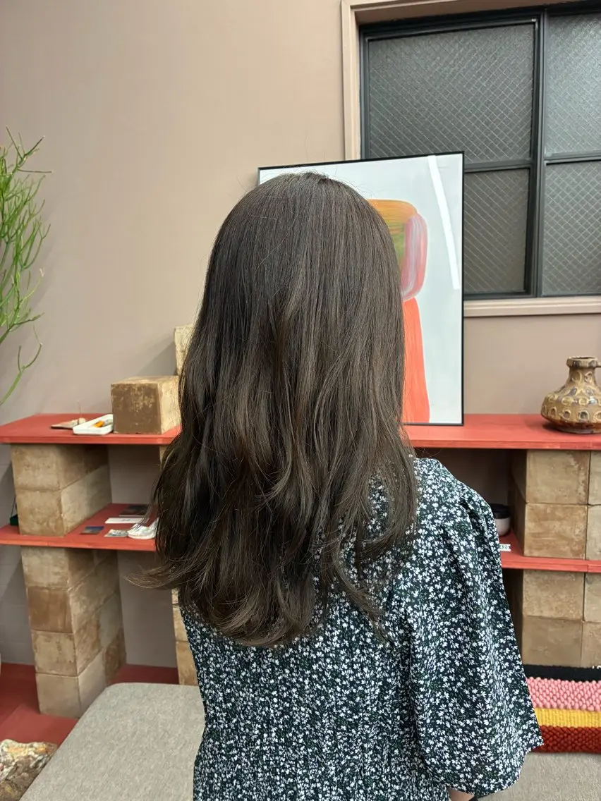 カラー miki / Fēnのヘアスタイル