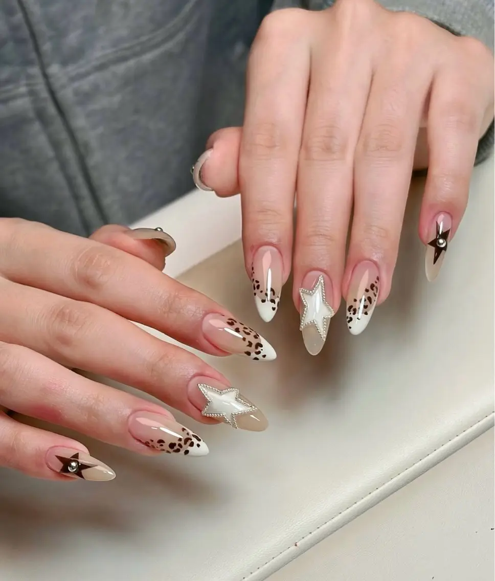セミロング 韓国風ヘア ハンドネイル Aila Nail ShinOkuboのネイルデザイン