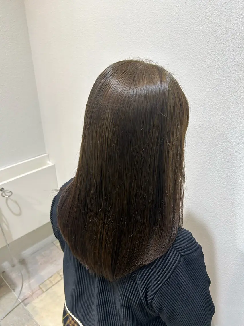 セミロング カット ヘアカラー トリートメント mei/ オリーブ/縮毛矯正のヘアスタイル