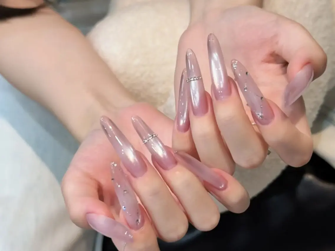メンズ ネイル メンズ韓国風 オーロラネイル チークネイル 長さ出し フレンチネイル ハンドネイル NEW NAIL 池袋🔥🧲のネイルデザイン