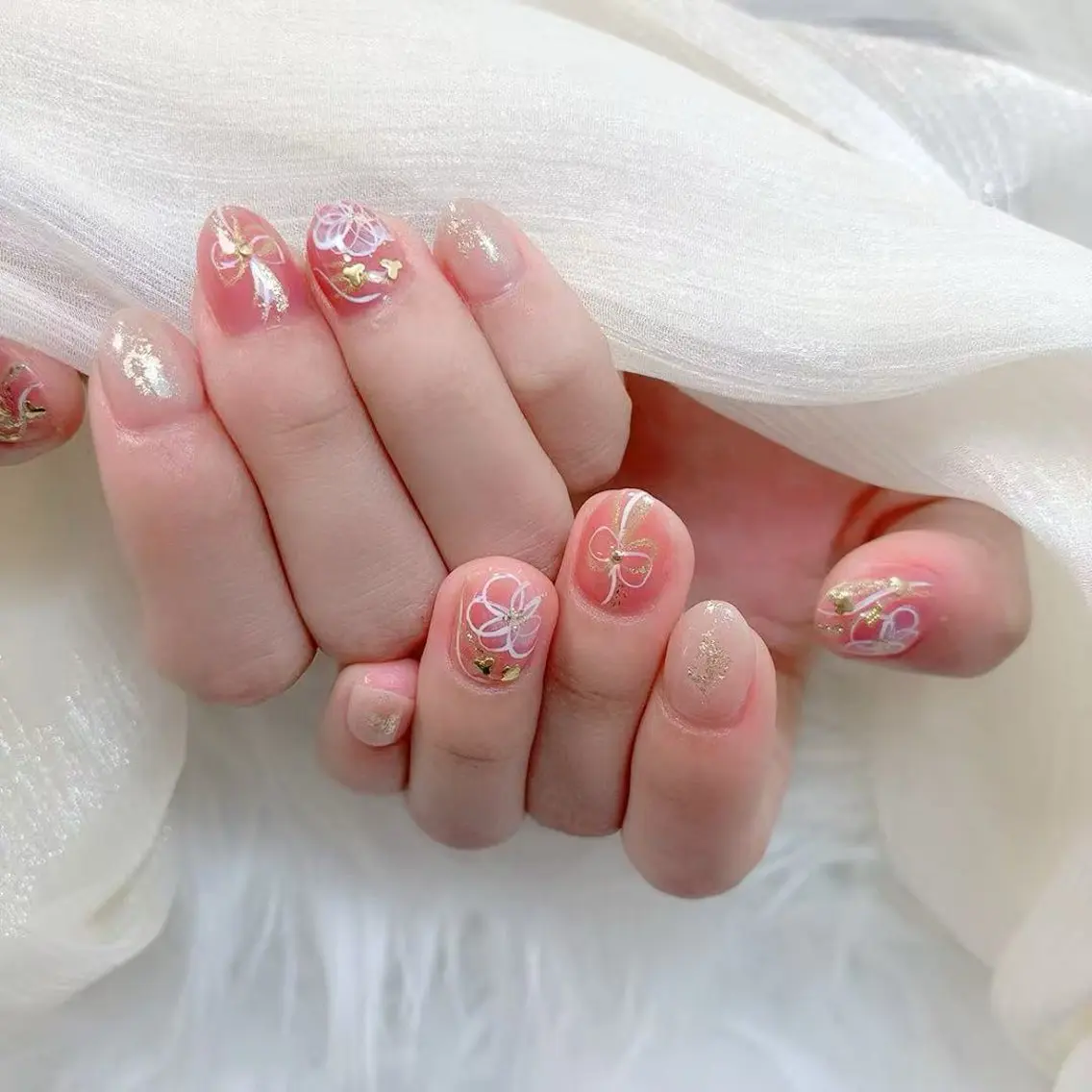 ネイル アニマル柄 チークネイル 成人式 フラッシュネイル フットネイル B·U Nail大宮 長さだし専門店のネイルデザイン