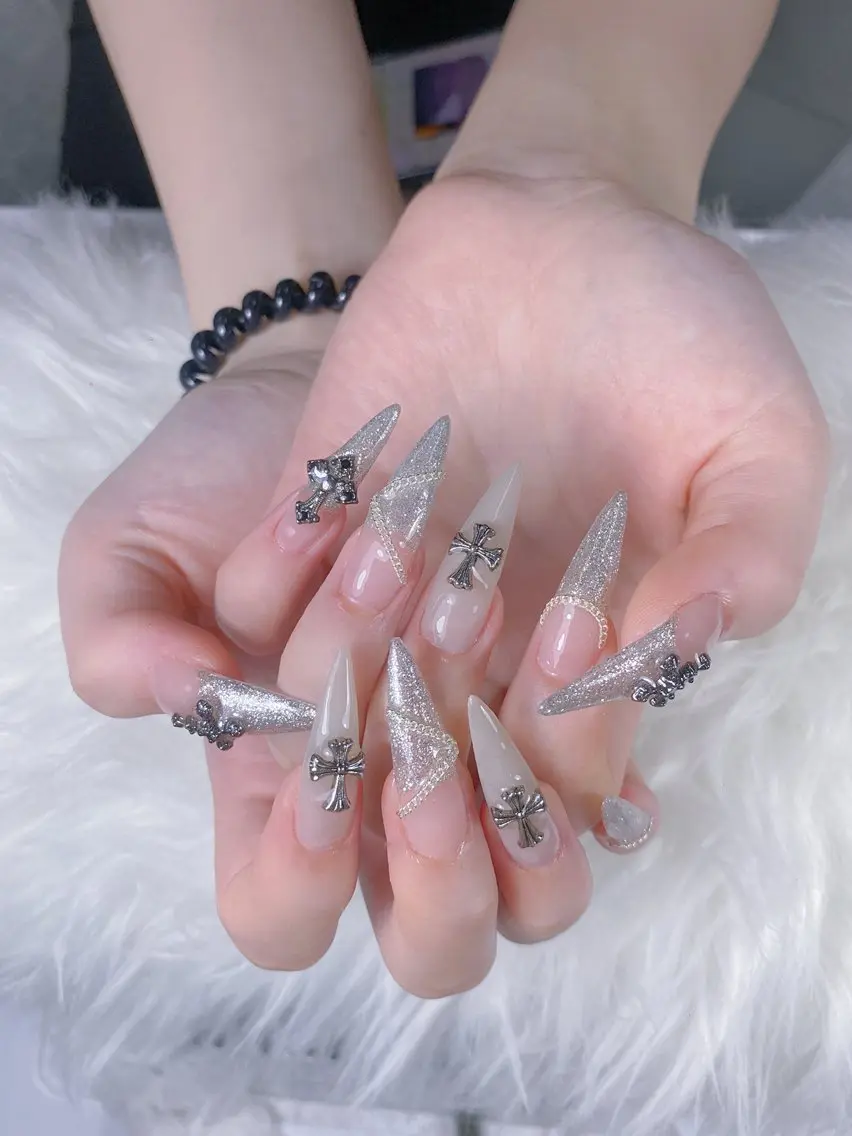 ネイル 成人式 韓国ネイル ロングネイル マグネットネイル 大理石ネイル(マーブル) ハンドネイル Sanie Salonのネイルデザイン