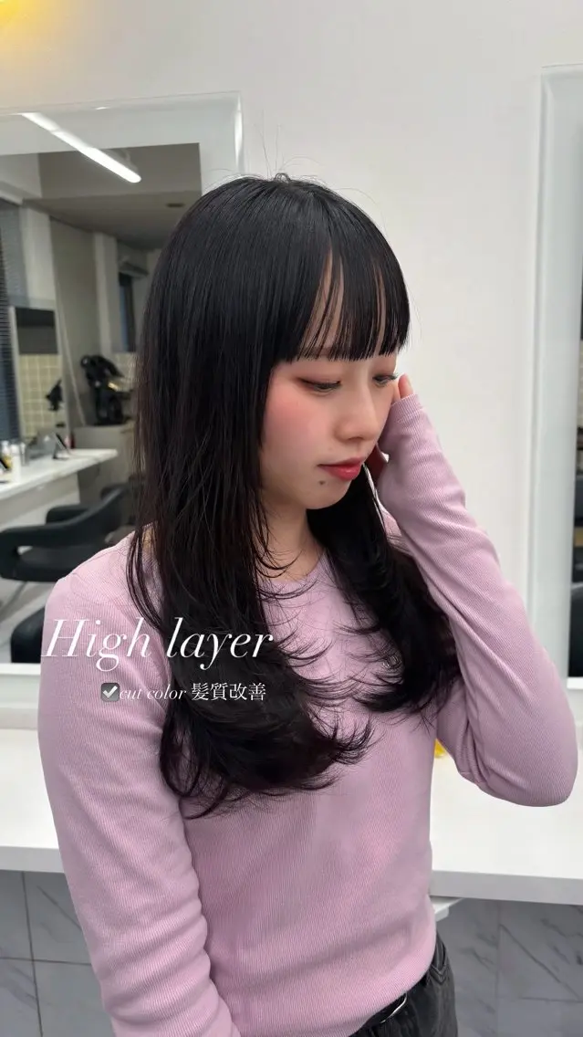 セミロング カラー 抜け感レイヤー︴ ニュアンスカラーのヘアスタイル