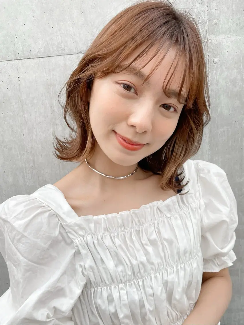 ミディアム カラー ボブ くびれヘア カット ヘアカラー トリートメント しおじま あずみ🌷 ボブ•透明感カラーのヘアスタイル