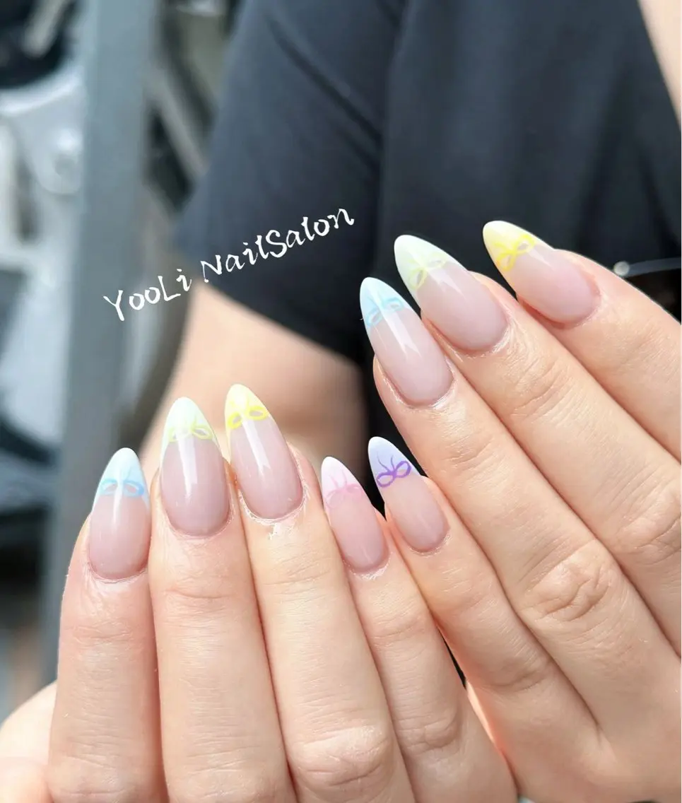 ネイル アートネイル オーロラネイル チークネイル フレンチネイル ガラスフレンチ ハンドネイル 🎀YooLi Nail salonのネイルデザイン
