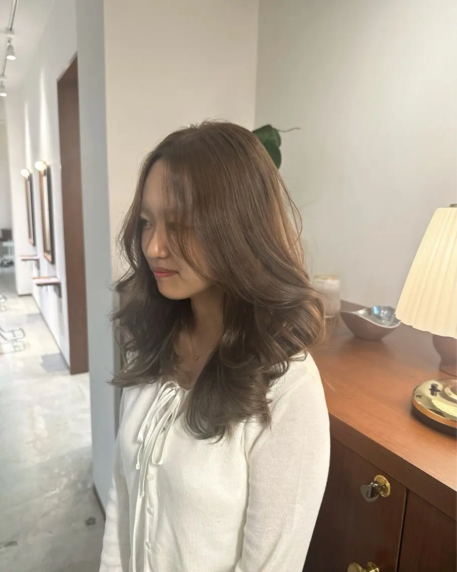 カラー ベージュカラー モカベージュ qualia かとうたいがのヘアスタイル