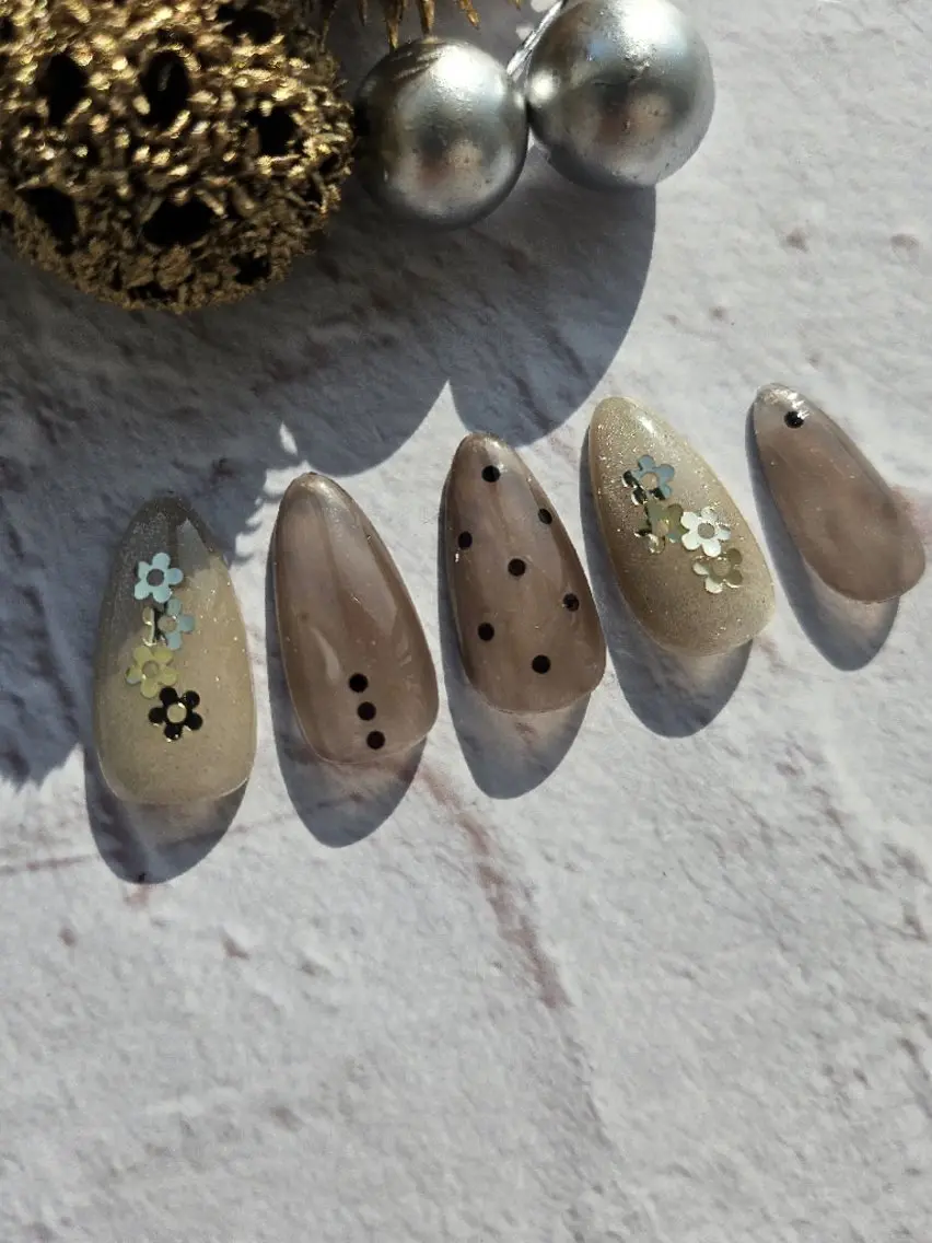 ネイル フラワーネイル マグネットネイル シンプルネイル ハンドネイル Noah'snail   のネイルデザイン