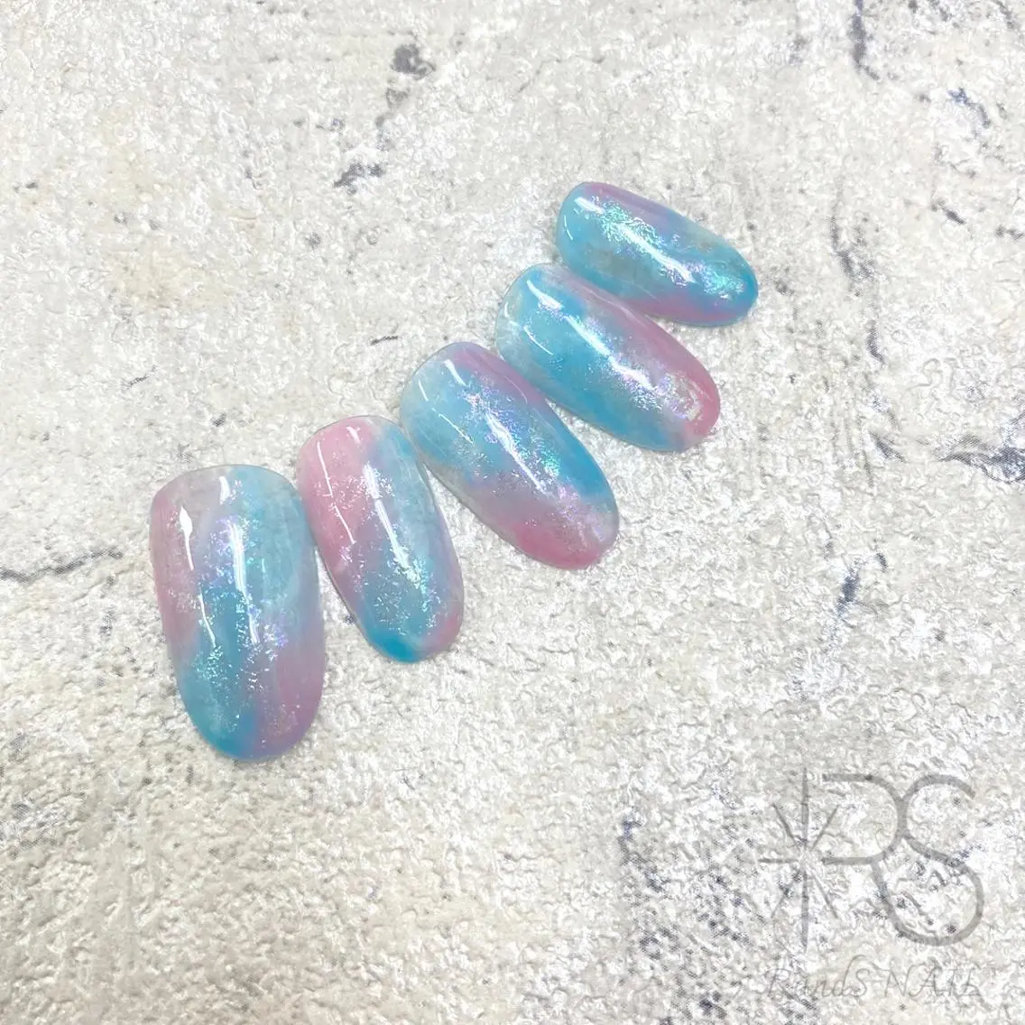 ネイル オーロラネイル キラキラネイル 夏ネイル RandS NAIL sumireのネイルデザイン