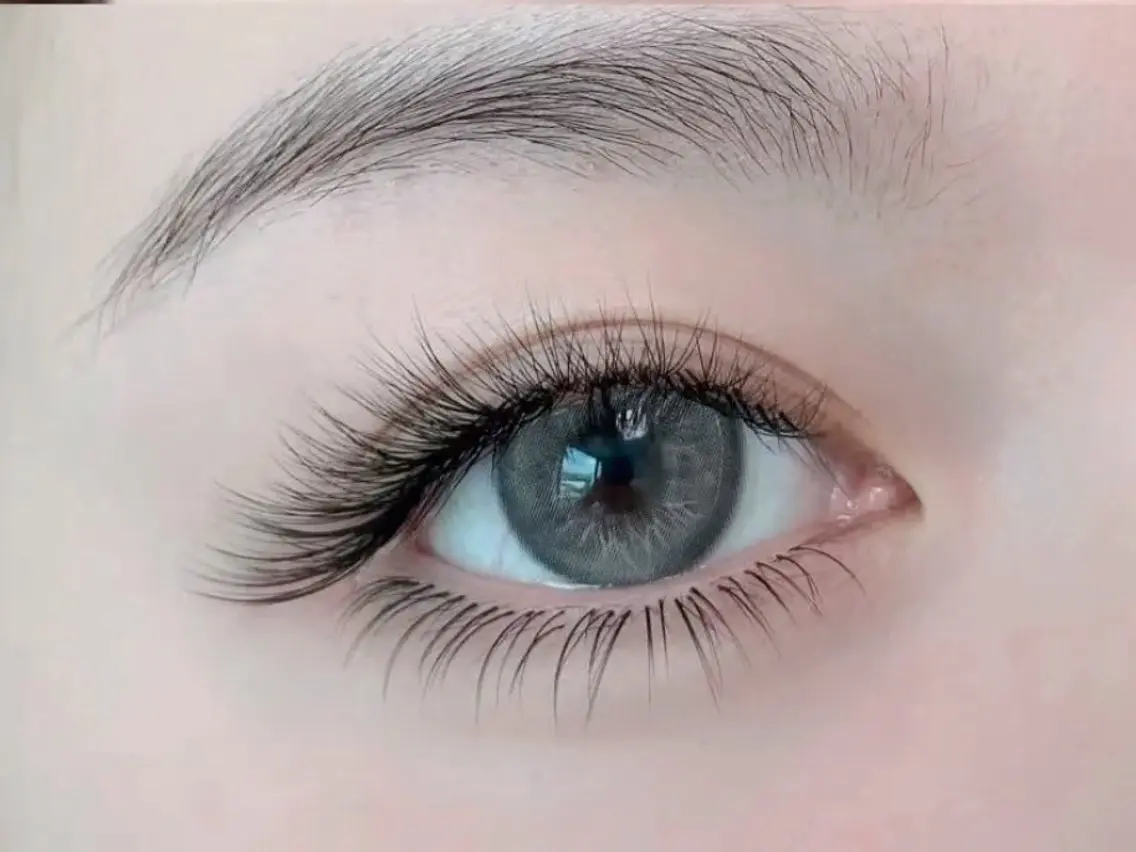 マツエク・マツパ ボリュームラッシュ EYE Missのマツエク・マツパデザイン